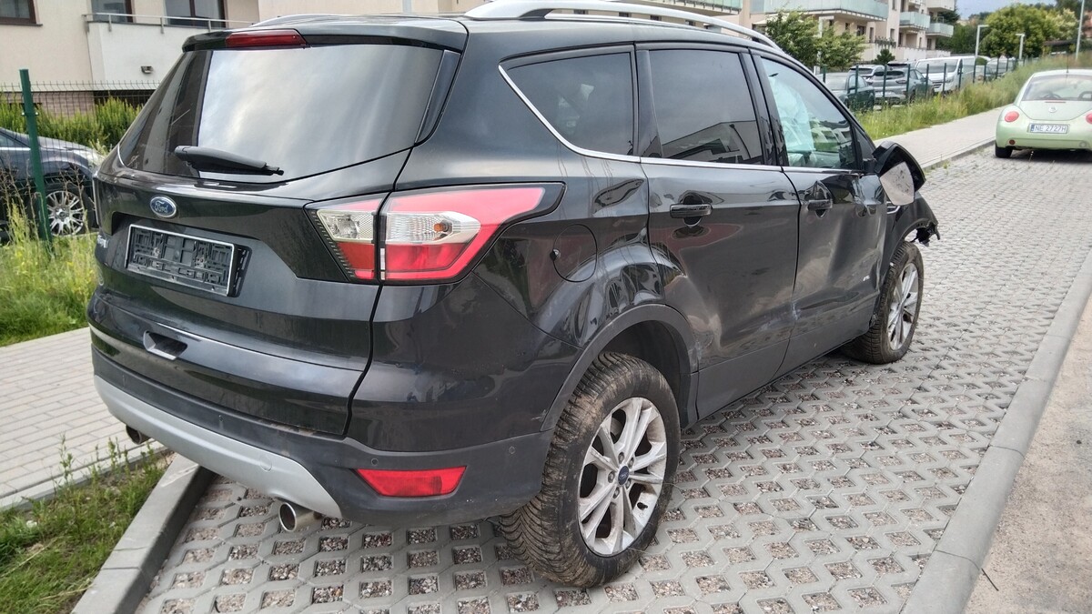 Elbląg Ford Kuga 2017 r.2.0 TDCI 180KM, 4x4,skrzynia manualna M6Przebieg ok 130 tys. kmAuto z elbląskiego salonu. Po