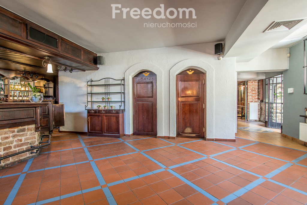 Elbląg FREEDOM NIERUCHOMOŚCISprzedam lokal użytkowy - Elbląg, Stary Rynek. Wyjątkowy lokal inwestycyjny przy