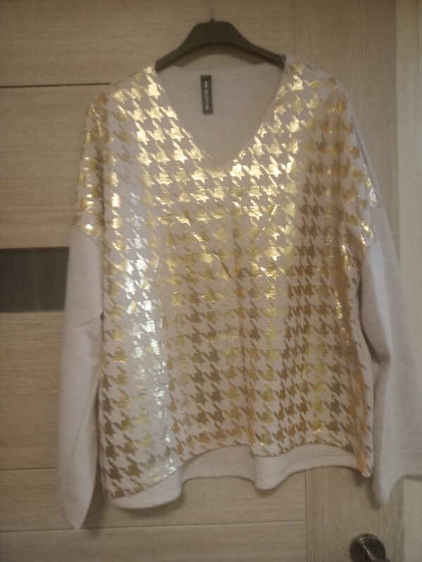 Elbląg Sprzedam sweter fuksja. sweter haber. sweter zielony w pasy. bluzka bez że złotym. bluzka czarna brokatowa.