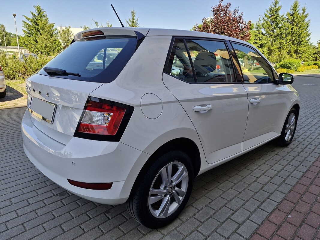 Elbląg Skoda Fabia1.0 BenzynaRok produkcji 2020AlufelgiKupiona w Polskim Salonie
