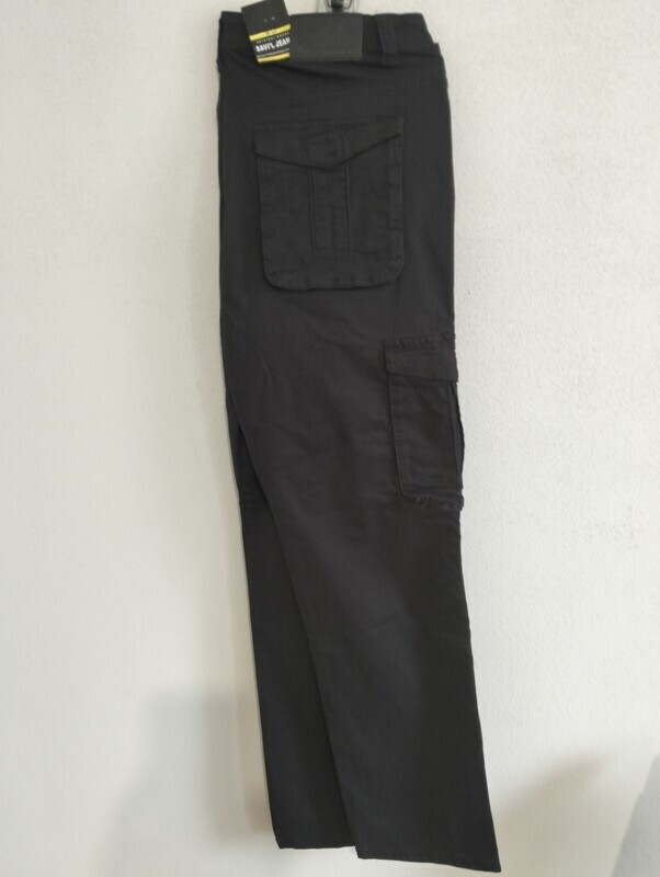 Elbląg Kurtka skórzana, VOLCANO dł. 70cm. obw. 120cm. zwr. 180cm - 220zł.
Spodnie JEANS dł. 112cm. obw. 92cm. wzr.