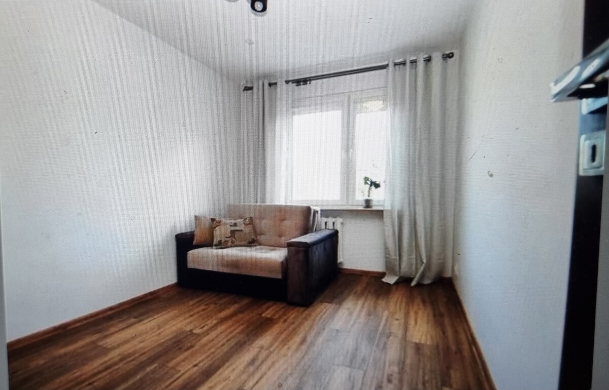 Elbląg Mieszkanie do wynajęcia od zaraz Nad Jarem 48 m2 2 pokoje kuchnia łazienka. Koszt to 1700 zl + 800 czynsz.