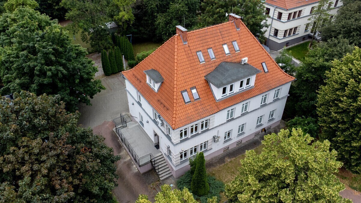 Elbląg TO MY SPRZEDAJEMYNIERUCHOMOŚCI W TYM MIEŚCIEBIURO NIERUCHOMOŚCIAMERICAN HOMEWYNAJMĘ - BUDYNEK - SAPERÓW