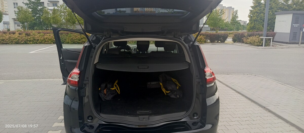 Elbląg Sprzedam Renault Grand Scenic IV z 2018 z silnikiem 1.5 dCi.
Auto w moim posiadaniu ponad 4 lata.
Z