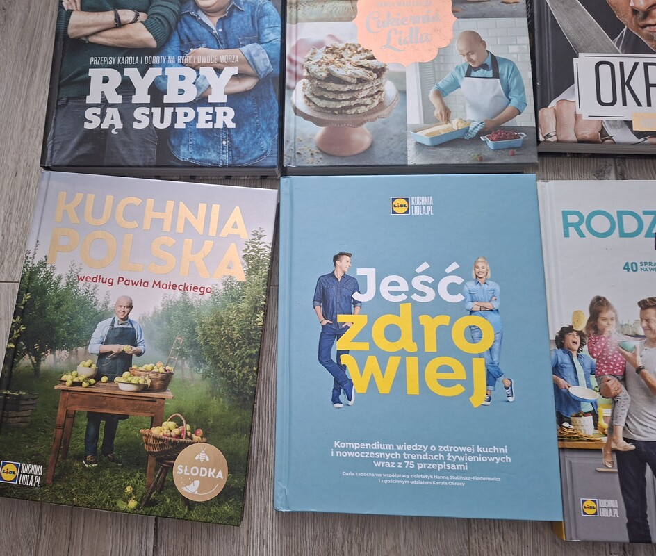 Elbląg Książki kucharskie. Jak nowe.
Dania mięsne, ryby, ciasta, ciasteczka, torty.
Polecam.
Cena 50 zł za 6 szt. ,