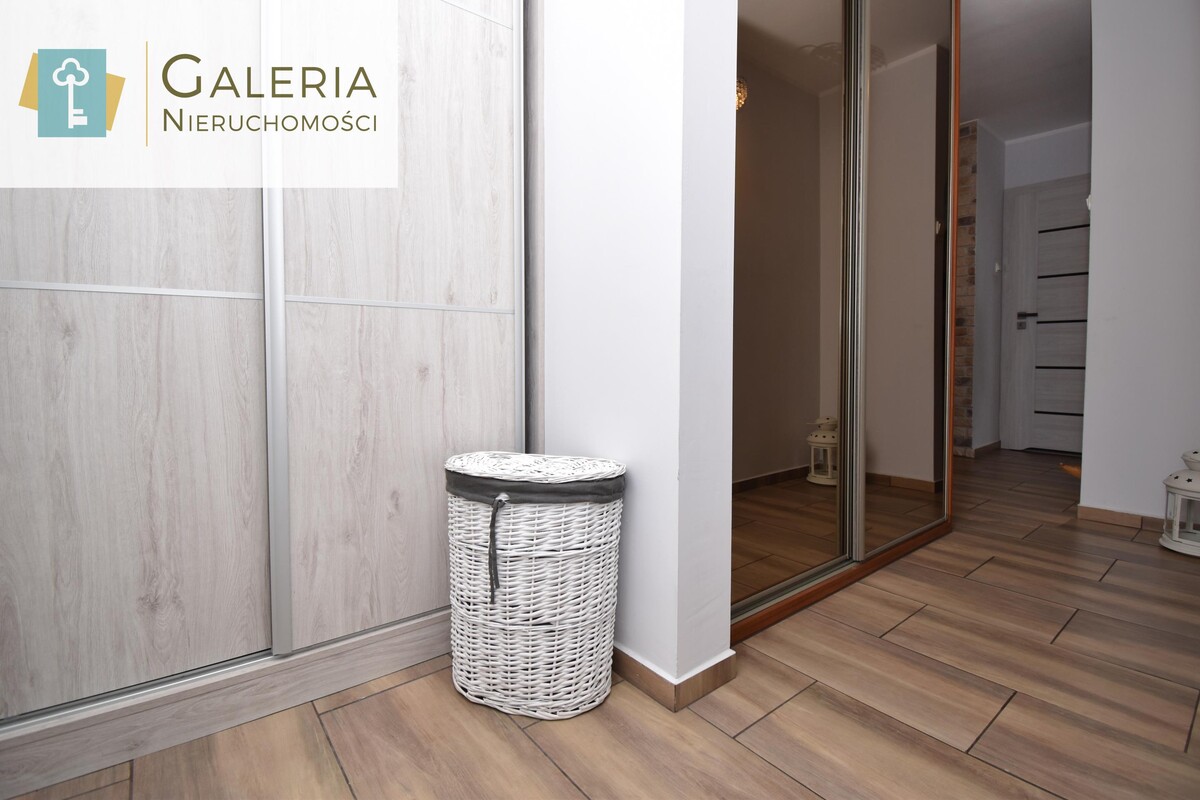 Elbląg GALERIA NIERUCHOMOŚCIZ pasji i miłości do nieruchomościNa sprzedaż: Klimatyczne, trzypokojowe mieszkanie z