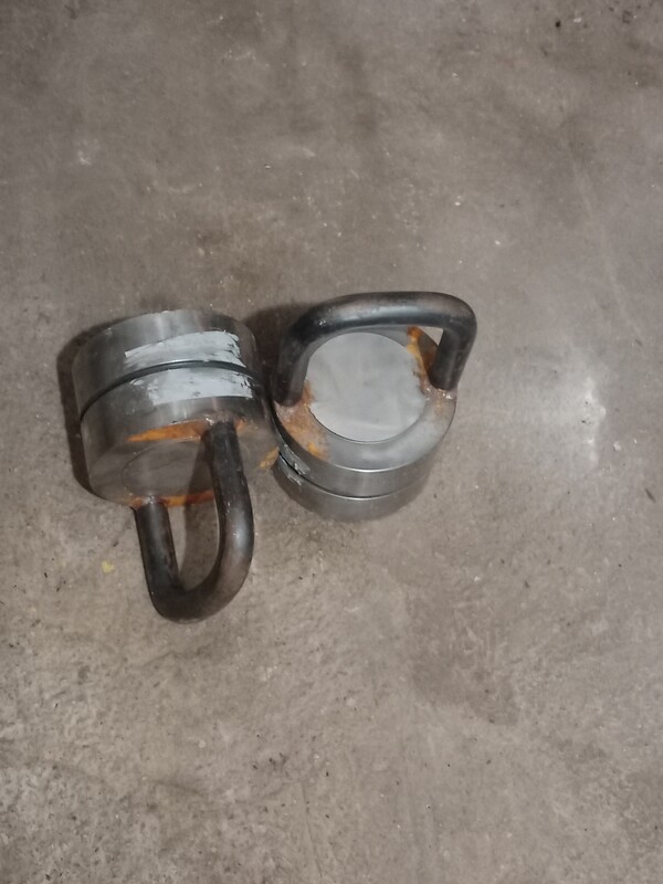 Elbląg Sprzedam dwa odważniki o wadze każdego 25 kg. Sztuka - 150 zł. Stan widoczny na zdjęciach. Odbiór osobisty