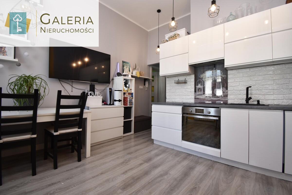 Elbląg GALERIA NIERUCHOMOŚCIZ pasji i miłości do nieruchomościNa sprzedaż: Trzypokojowe, gotowe do wprowadzenia się