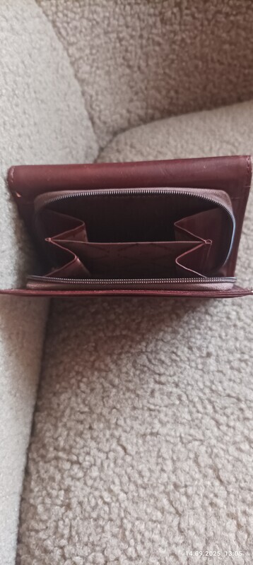 Elbląg Sprzedam;Nowy brązowy męski portfel ze skórki. Batdzo fajny prezent. .Możliwy odbiórw Elblągu, Malborku, Nowym