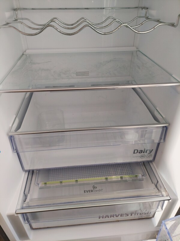 Elbląg Sprzedam lodówkę BEKO No Frost 600 zł i kuchenkę gazową Amica 350 zł. Stan bardzo dobry