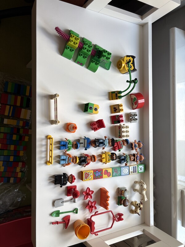 Elbląg Klocki Lego Duplo, jak na zdjęciach, ponad 4 kg.
Kilka zestawów, które mogą jeszcze posłużyć. Odbiór w Elblągu