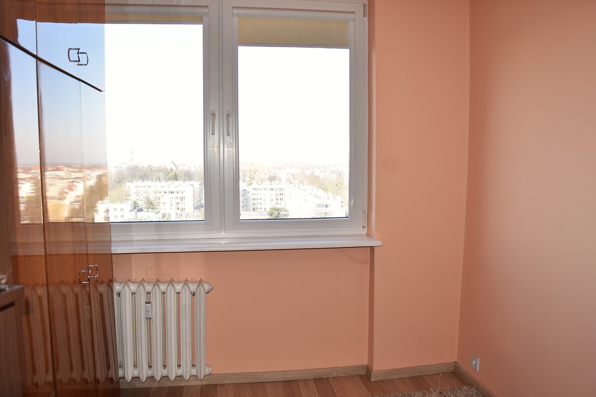 Elbląg REZERWACJAATUT NIERUCHOMOŚCI poleca z nową cenąMIESZKANIE z PIĘKNĄ PANORAMĄ MIASTA. Elbląg ul. Piechoty.