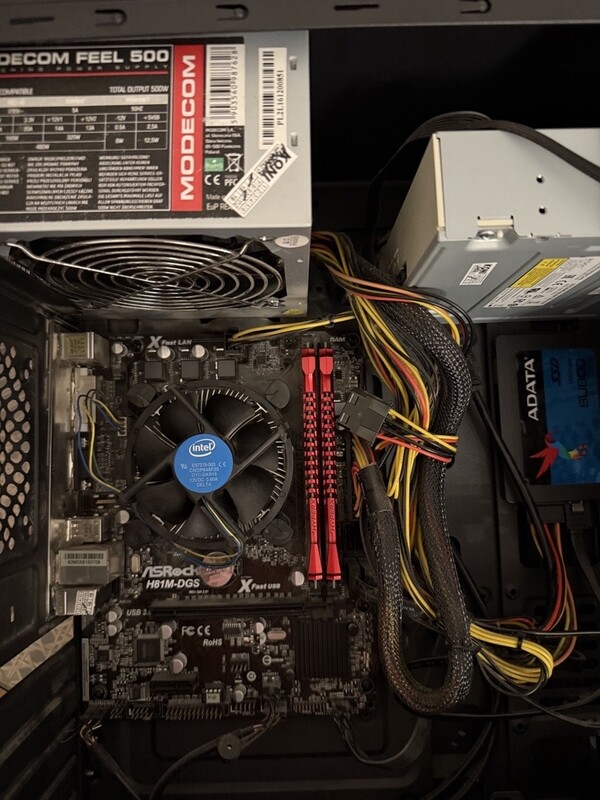 Elbląg Sprzedam Zestaw komputerowy
Zestaw komputerowy: jednostka centralna, monitor, klawiatura, okablowanie i nowa