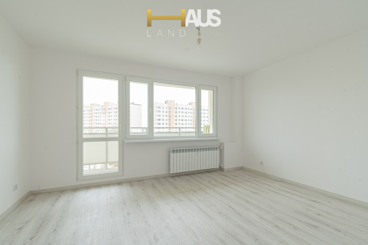 Elbląg DZIEŃ OTWARTY 22.02.2026r (NIEDZIELA)ELBLĄG, UL. WYBICKIEGO3 POKOJE, OSOBNA KUCHNIA POWIERZCHNIA