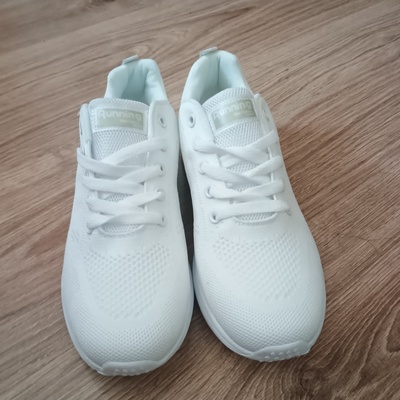 Elbląg Sprzedam nowe buty  z siatkowym wierzchem – idealne na ciepłe, wiosenne i letnie dni. Doskonałe do