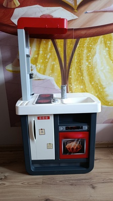 Elbląg Sprzedam kuchenkę dziecięcą z akcesoriami. 
Kuchenka w bardzo dobrym stanie, mało użytkowana po jednym dziecku