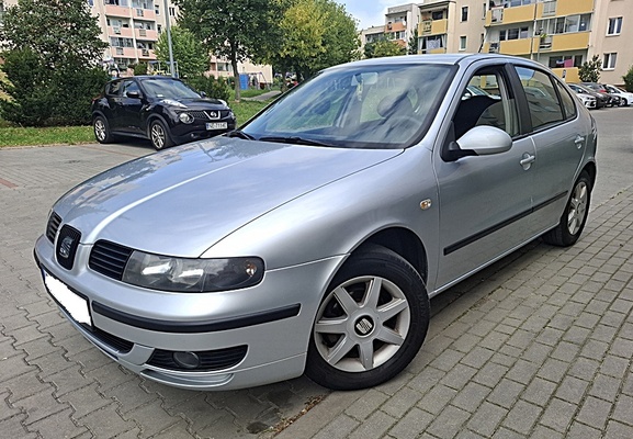 Elbląg SEAT LEON1.6 BenzynaNAJBOGATSZE WYPOSAŻENIE2 kpl. kółKlimatyzacja MROZI--- WZOROWY ---
