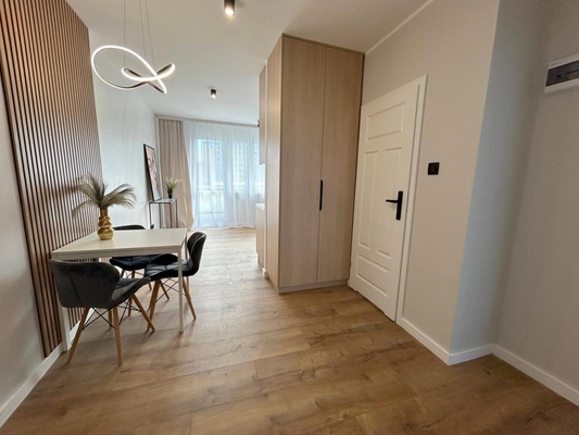 Elbląg KWADRAT NIERUCHOMOŚCI4 pokojowebalkonpo generalnym remonciedostępne od zaraz