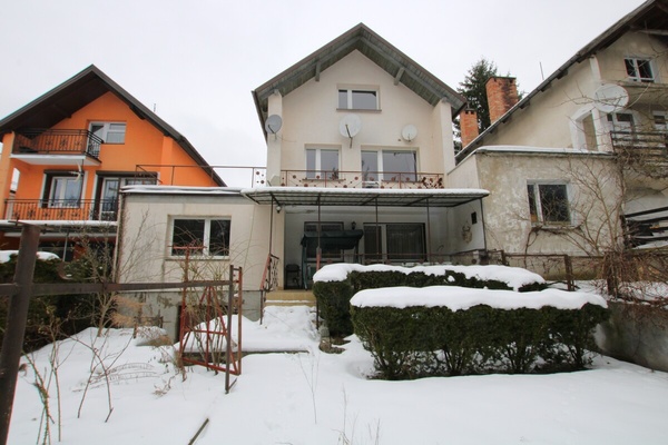 Elbląg NIERUCHOMOŚCI ANNA KRASZEWSKA Dom w zabudowie szeregowej, z dużym garażem przy ulicy