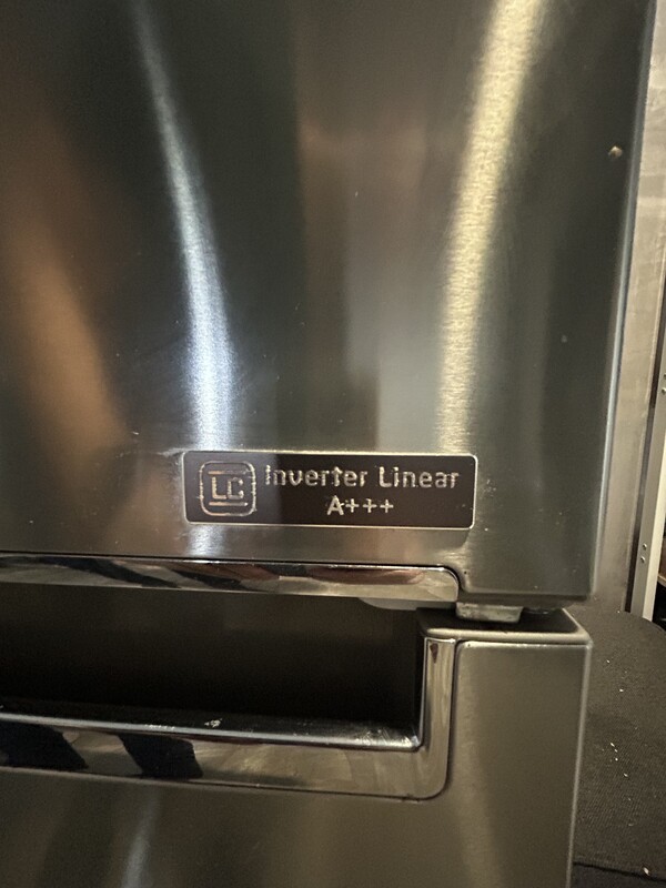 Elbląg Sprzedam lodówko-zamrażarkę firmy LG model GBB72NSDFN