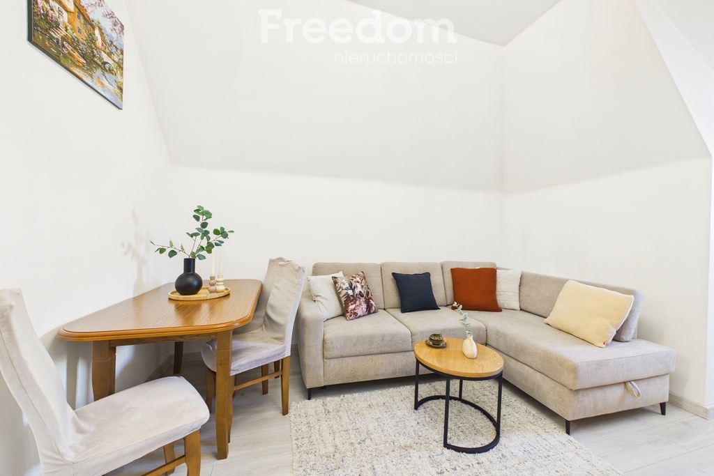 Elbląg FREEDOM NIERUCHOMOŚCISprzedam mieszkanie - Elbląg, Pionierska. Na sprzedaż przytulne mieszkanie położone