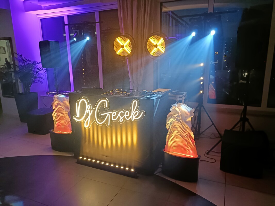 Elbląg Agencja Artystyczna GESEK GRAMY JUŻ 19 LAT ! Oprawa muzyczna: STUDNIÓWKI, WESELA, POPRAWINY, IMPREZY