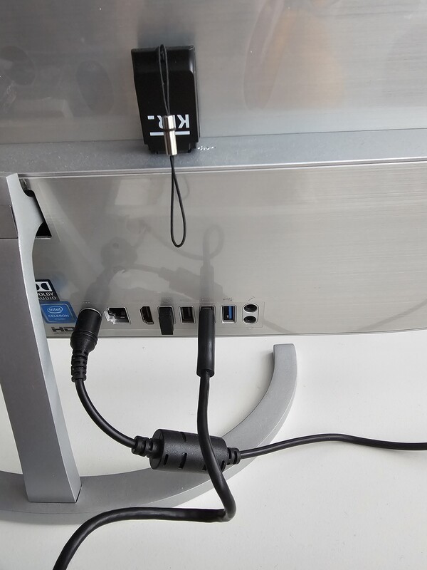 Elbląg Sprzedam Komputer typu All in one AiO Cepter 24
Używany, posiada nieliczne oznaki używania.
Usterka to rysa na