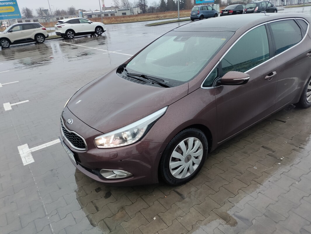 Elbląg Sprzedam KIA CEED dobrze wyposażony więcej informacji na telefon cena do negocjacji