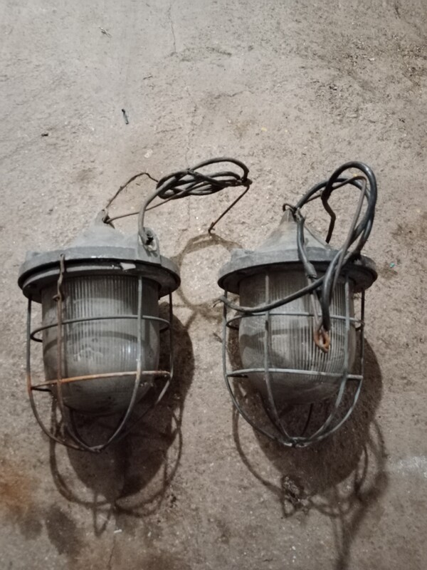 Elbląg Sprzedam trzy lampy loft z czasów PRL. Stan widoczny na zdjęciach. Odbiór osobisty Elbląg lub możliwość wysyłki