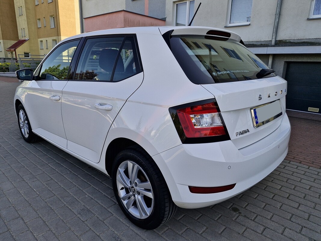 Elbląg Skoda Fabia1.0 Benzyna ( MPI )Rok 2020KlimatyzacjaCzujniki parkowaniaKupiona w Polskim Salonie