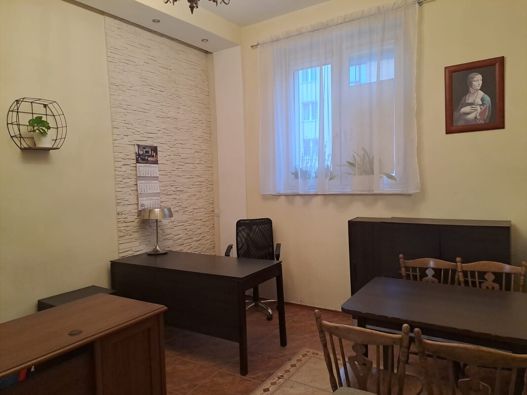 Elbląg Do wynajęcia lokal użytkowy o powierzchni 35 m², położony w ścisłym centrum Elbląga przy ul.