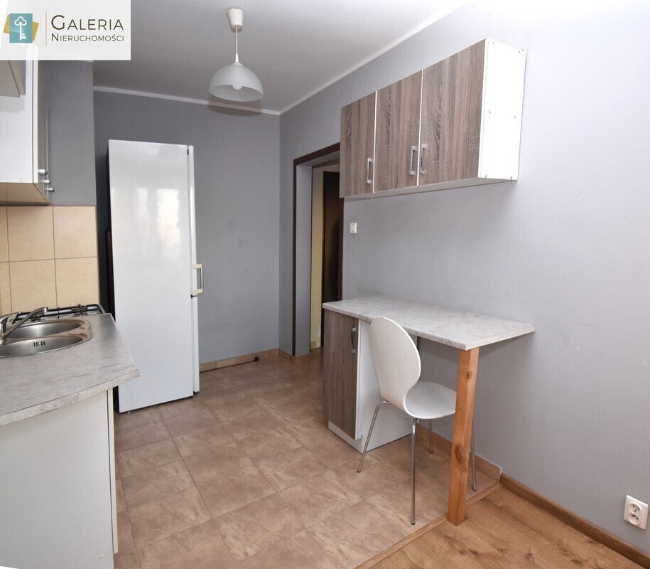 Elbląg GALERIA NIERUCHOMOŚCIZ pasji i miłości do nieruchomościNa sprzedaż: Kawalerka- trzecie piętro Nad JaremUlica