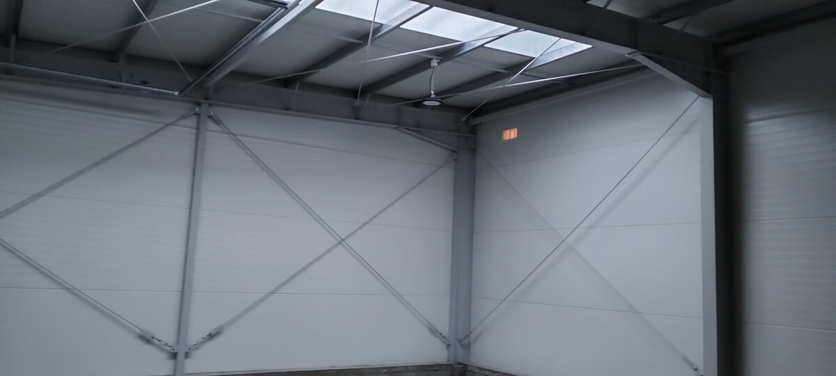 Elbląg Wynajmę Nową Halę Usługową lub Magazynową 100m2 ElblągWysoki standard Świetliki dachoweHala z płyty