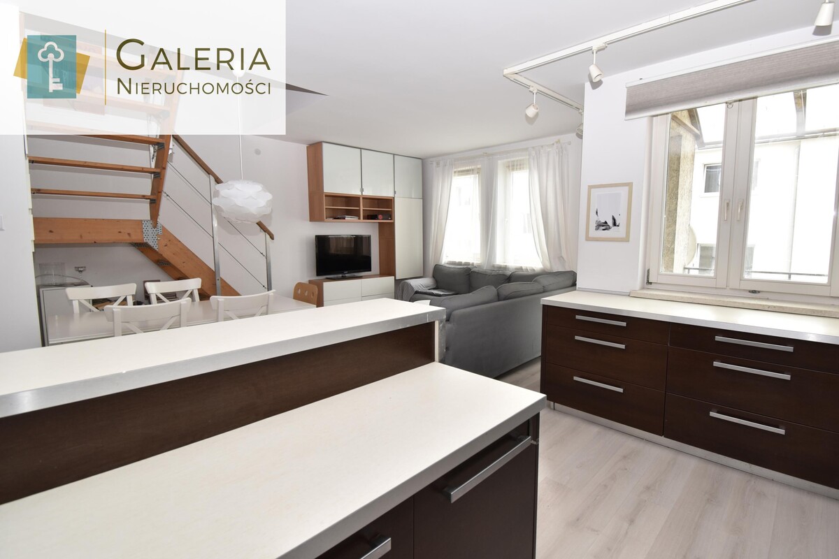 Elbląg GALERIA NIERUCHOMOŚCIZ pasji i miłości do nieruchomościNa sprzedaż: 3 pokojowe mieszkanie z balkonem gotowe do