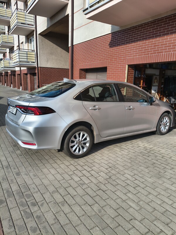 Elbląg Toyota corolla sedan 2021r. Poj. 1490cm benzyna, 125KM, przebieg 71750km, wersja komfort, auto z