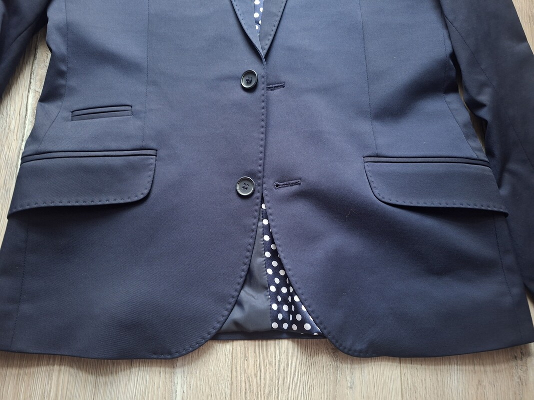 Elbląg Marynarka rozm 46/176/82 pasuje na 170 cm
Sprzedam ubraną 2 razy marynarkę. Syn szybko wyrósł. Piękny, ciemny