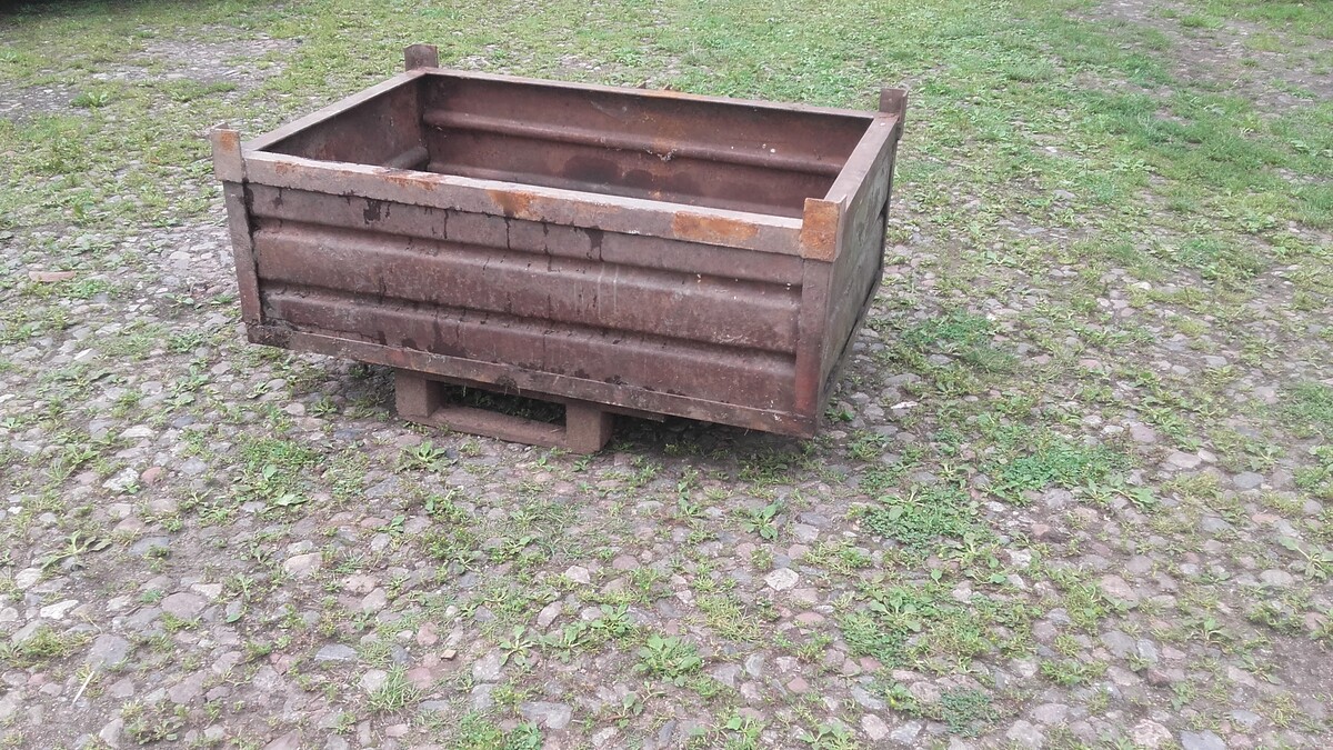 Elbląg witam mam do sprzedania zawieszana skrzynie transportowa na tył ciągnika skrzynia cała metalowa solindna