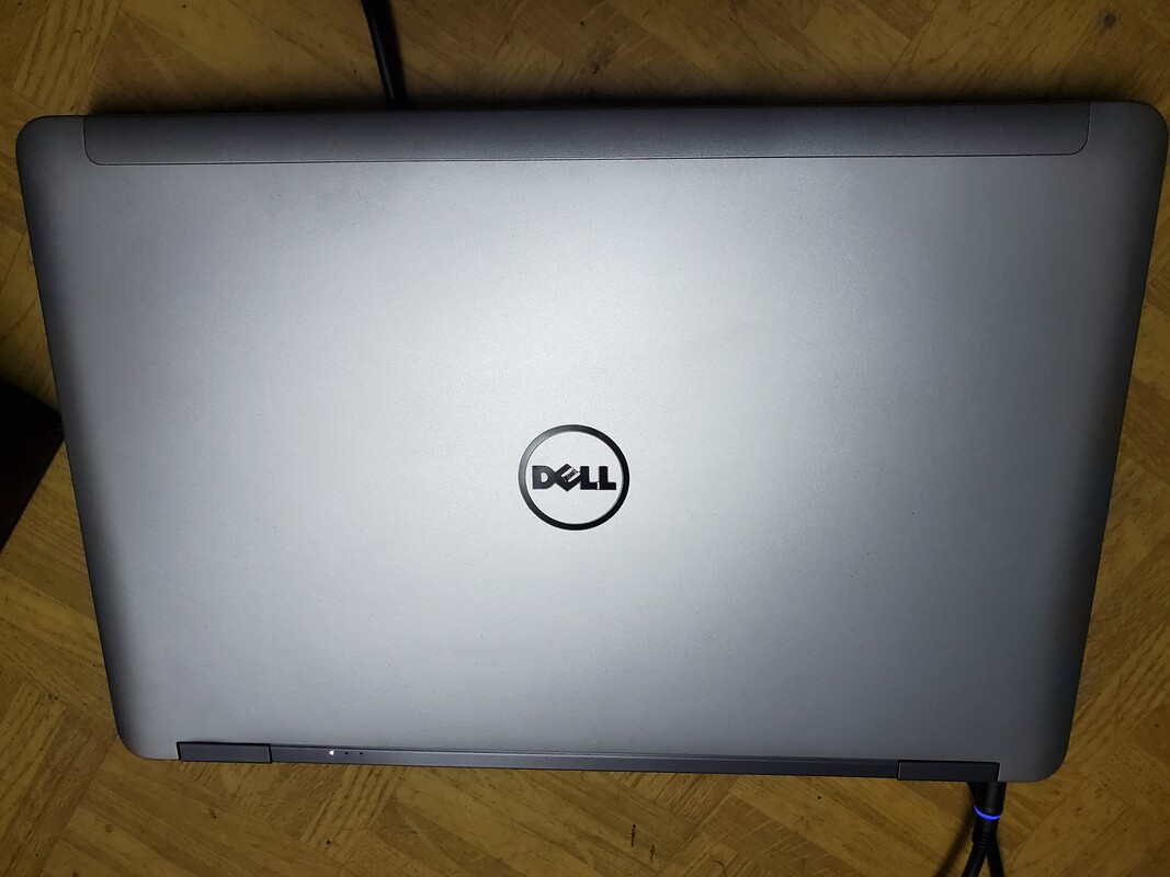 Elbląg Sprzedam komputery stacjonarne i laptopy Dell w dobrej cenie. Procesory Intel i5 lub i7 (3-8 generacja), 8GB