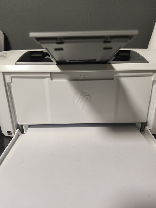 Elbląg Sprzedam pilnie konsolę PlayStation 5 z padem oraz grą FC 26.Gratis dokładam drukarkę HP. Wszystko w pełni