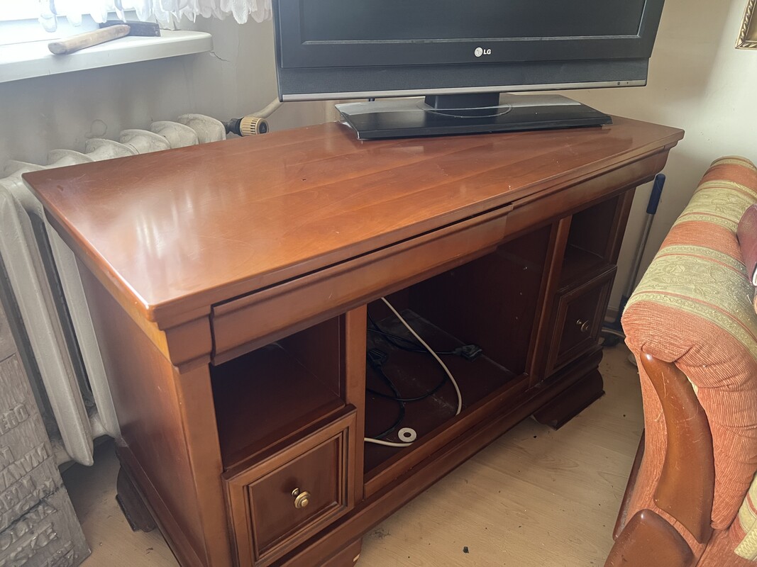 Elbląg Sprzedam meble drewniane komoda z lustrem, oszklona witryna, szafka TV