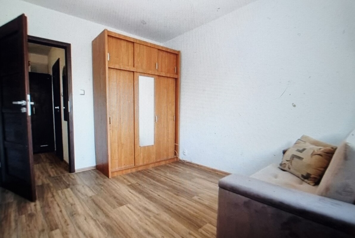 Elbląg Mieszkanie do wynajęcia od zaraz Nad Jarem 48 m2 2 pokoje kuchnia łazienka. Koszt to 1700 zl + 800 czynsz.