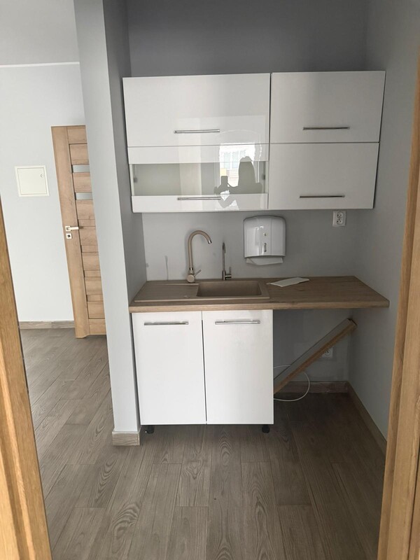 Elbląg 🌟 Przestronny, klimatyzowany lokal 80m² na wynajem – idealny na biuro lub usługi!