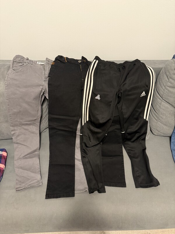 Elbląg Sprzedam bluzki i spodnie dla chłopca 146-152
Bluzki 40 zł za wszystkie
Spodnie 80 zł za wszystkie