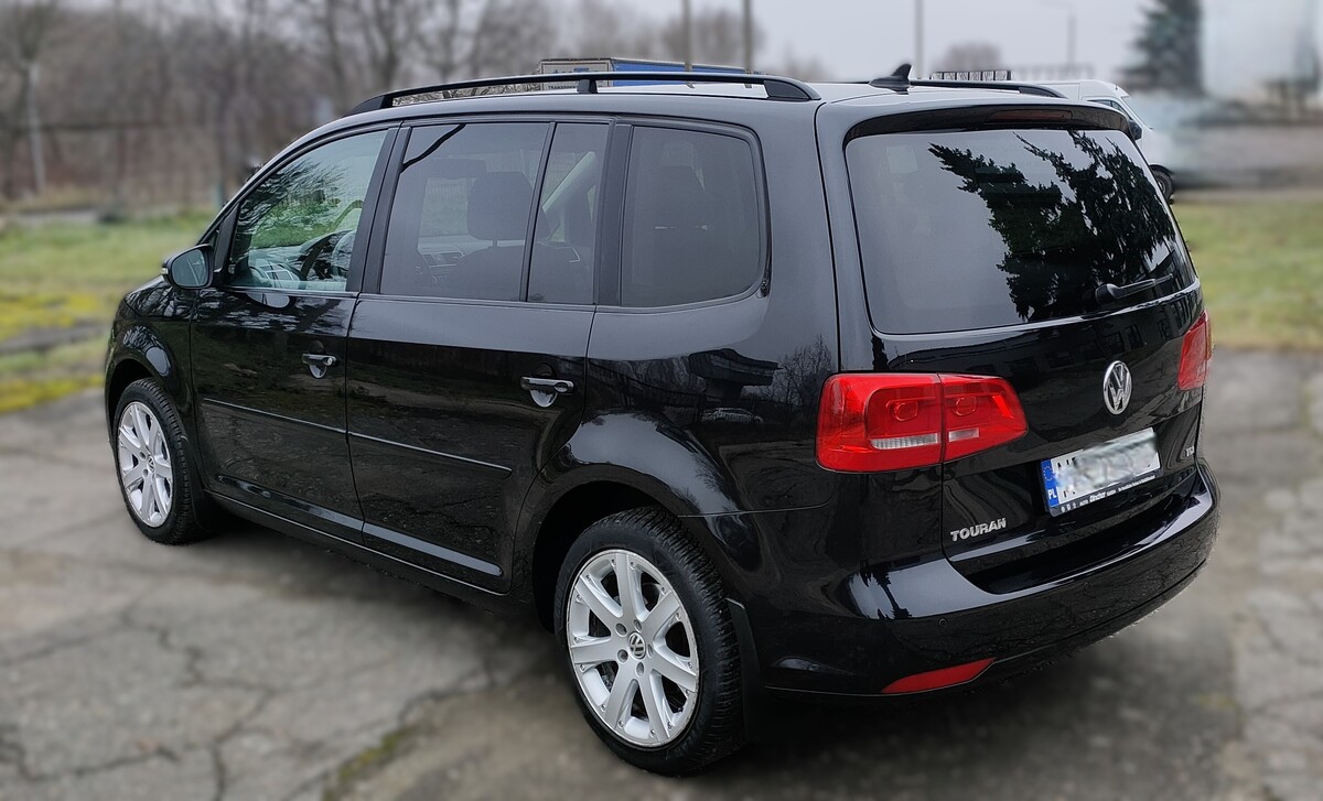Elbląg Volkswagen Touran 1.6TDI 105km 2011r. - minivan 5-osobowy, bardzo funkcjonalny i wygodny.