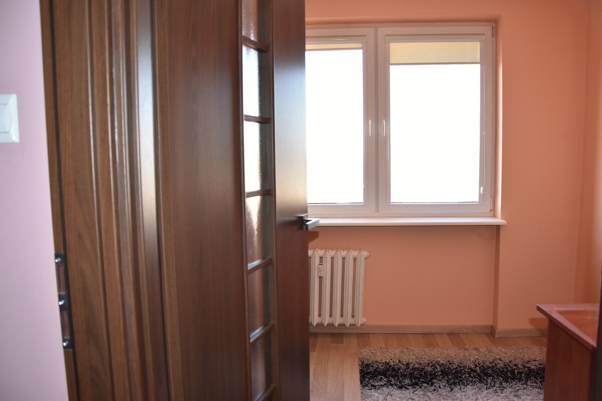 Elbląg REZERWACJAATUT NIERUCHOMOŚCI poleca z nową cenąMIESZKANIE z PIĘKNĄ PANORAMĄ MIASTA. Elbląg ul. Piechoty.