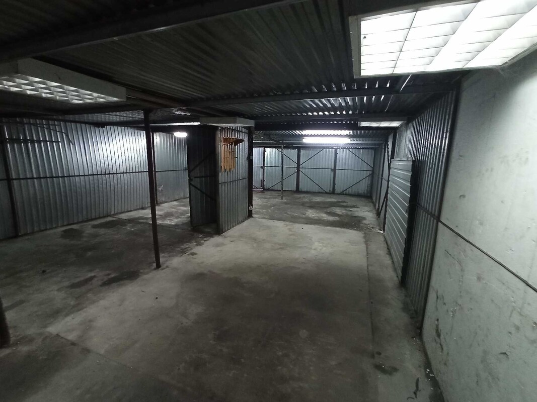 Elbląg Garaż 60 M2 w Elblagu