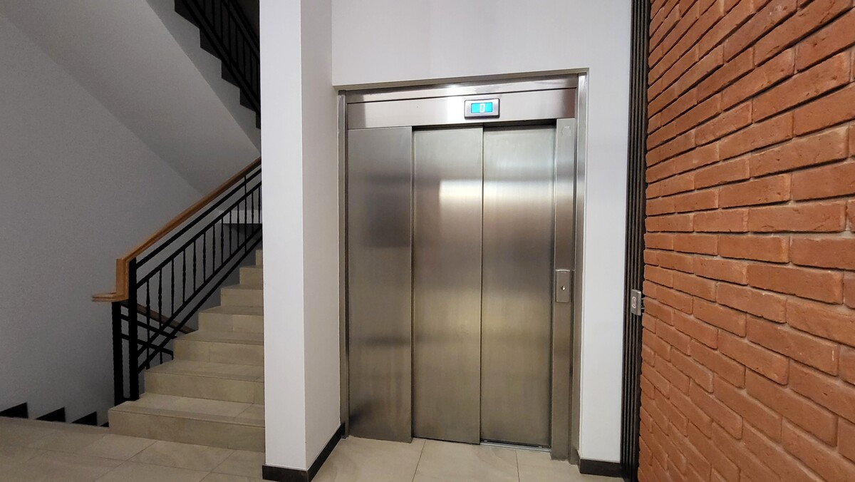 Elbląg KWADRAT NIERUCHOMOŚCI2 pokoje, 71 m2apartamentowiec z 2020 r. IV ostatnie piętro - windamedia z