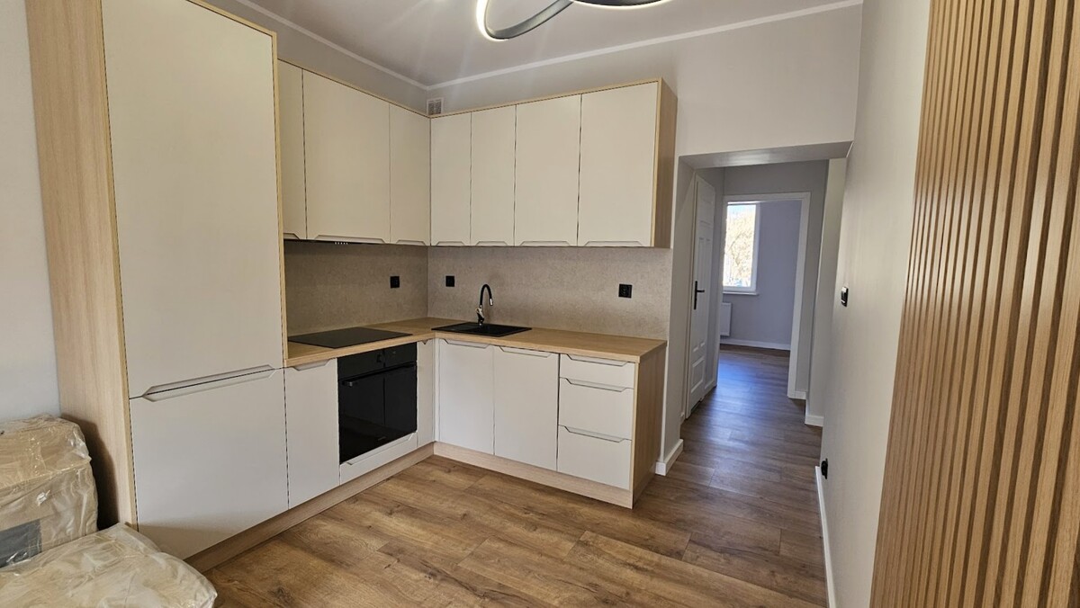 Elbląg KWADRAT NIERUCHOMOŚCI 3 pokojowepo generalnym remonciebalkon1 piętrokilka minut do Starówki