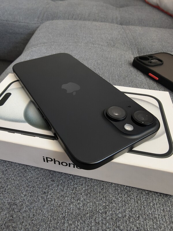 Elbląg Sprzedam telefon iPhone 15.Telefon jest w dobrym stanie i jeszcze na gwarancji producenta.
iPhone aktywowany