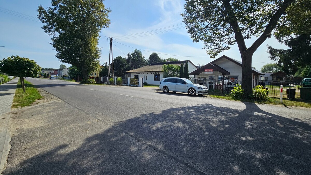 Elbląg BIURO NIERUCHOMOŚCISZULC& SZULCDom - Jantar ul. GdańskaPowierzchnia domu: 200 m2Powierzchnia działki: 800